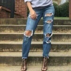 Judy Blue Jeans 15/32 Girlfriend Fit High Waist Distressed Stretch JB8421 - NEW